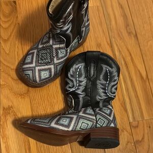 Geometric Pattern Cowboy Boots